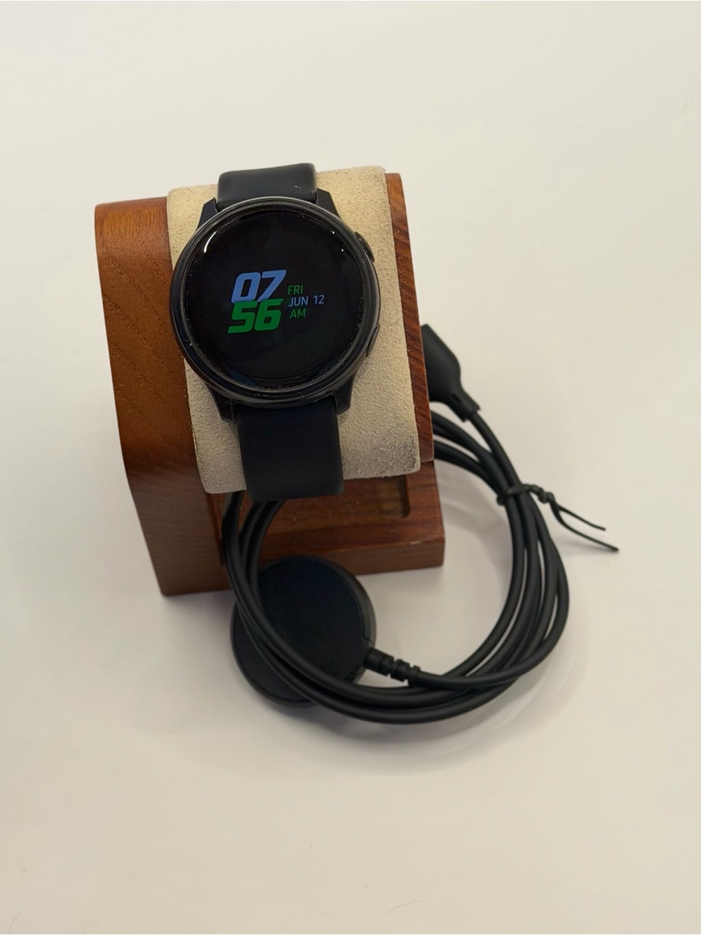 Samsung Galaxy Watch Active, Tested, Charger Included, Case Protecto, Smartwatch